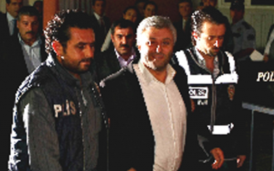 Helallik aldırmadı zalimler!